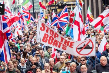 LIVE: Thousands of Anti-Immigration Protesters March Through London