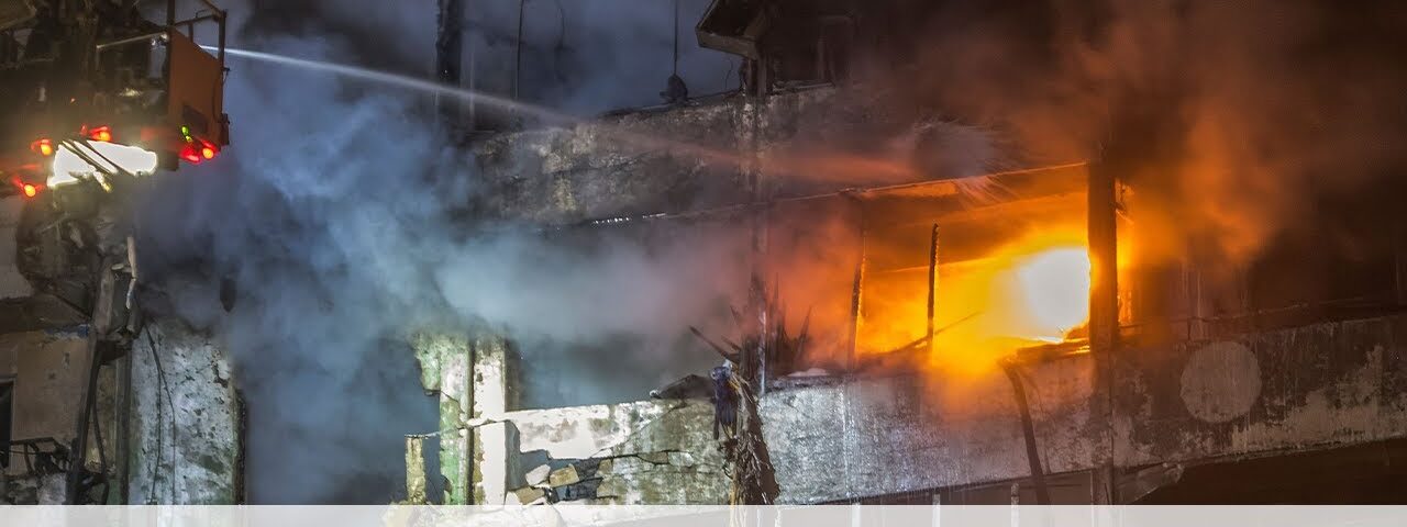 Russia and Ukraine trade deadly strikes as US and Moscow hold talks